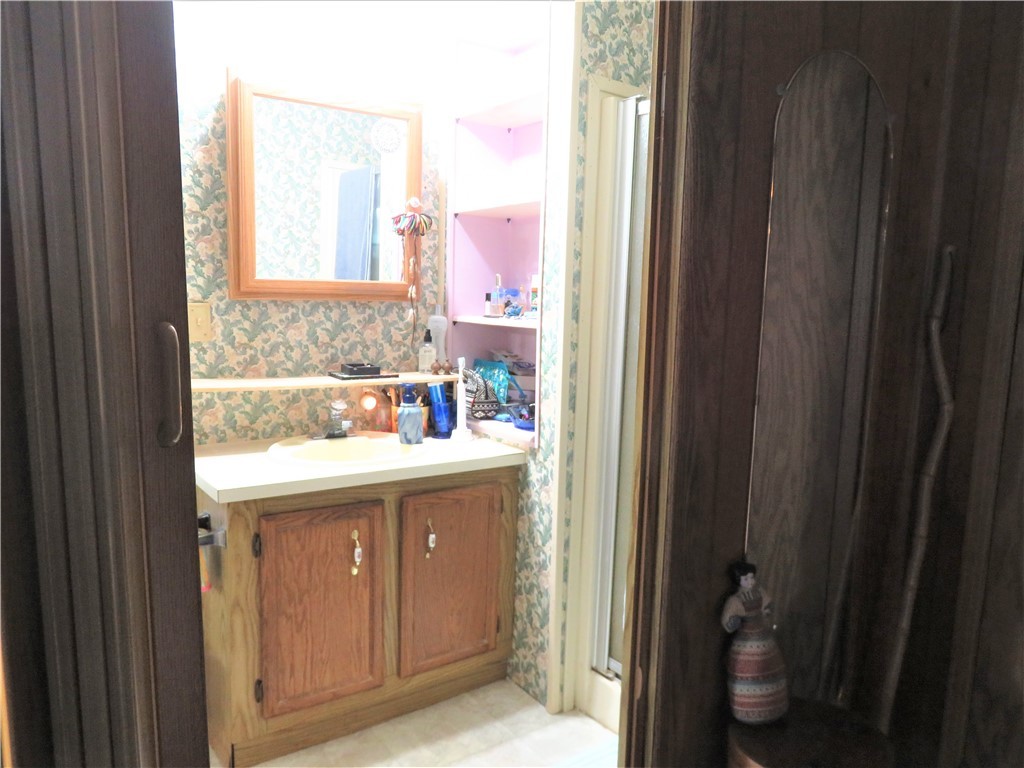 36 Rexmere Road Burrillville, RI 02839 - Photo 3 of 38