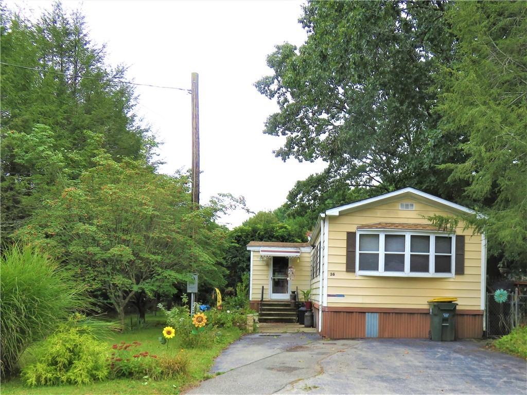 36 Rexmere Road Burrillville, RI 02839 - Photo 32 of 38