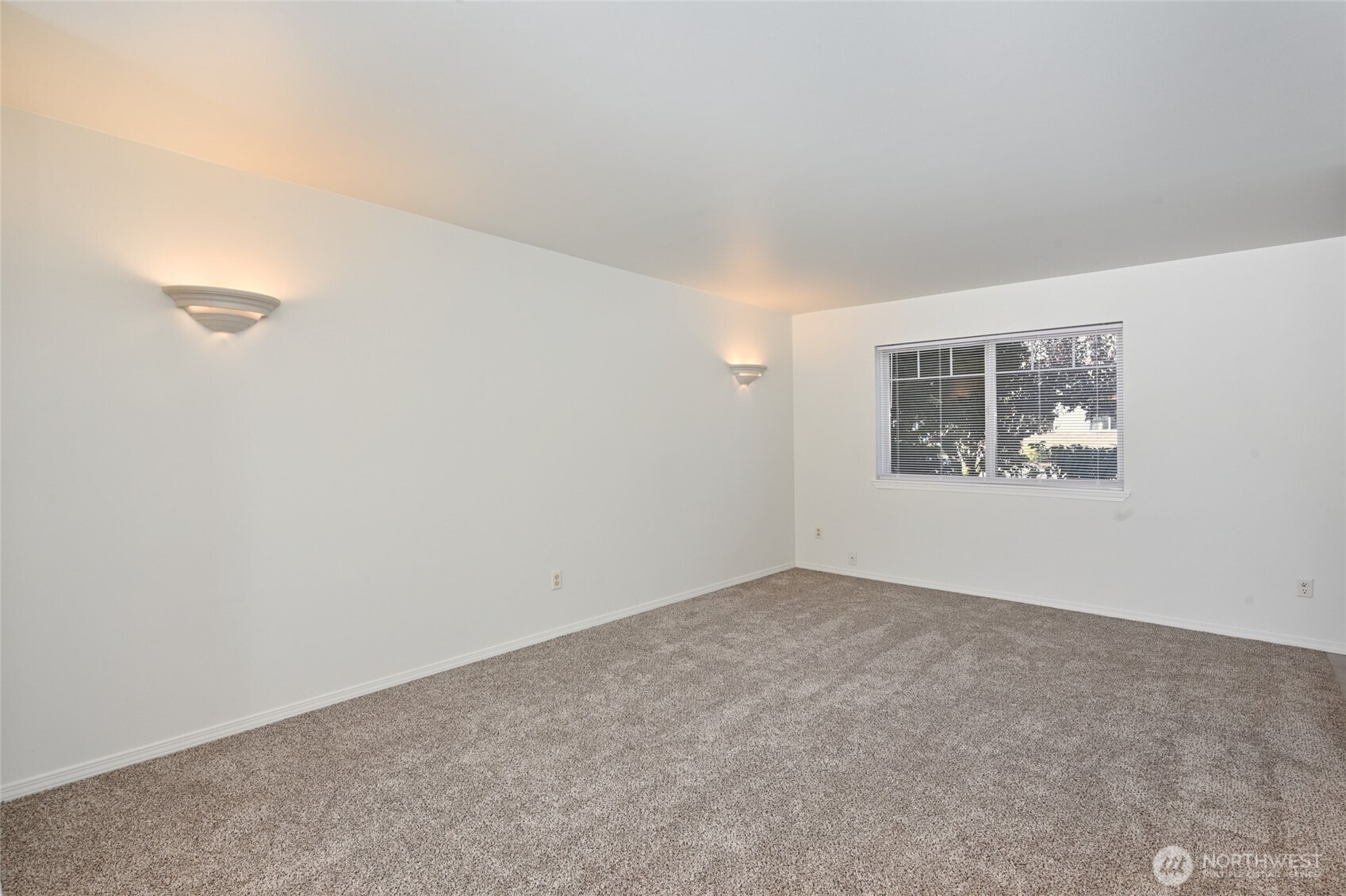 6411 Broadway Everett, WA 98203 - Photo 5 of 34