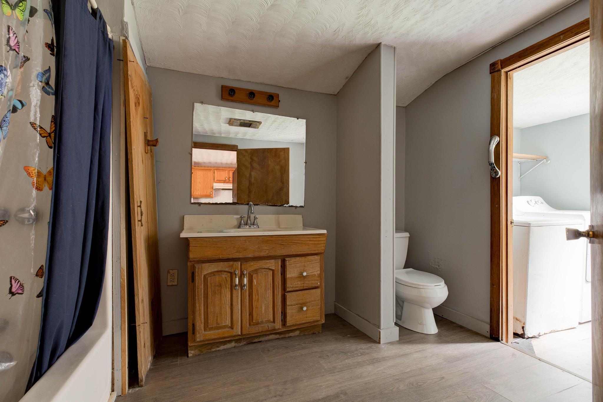 2767 Grahn Road Olive Hill, KY 41164 - Photo 14 of 17 Bathroom