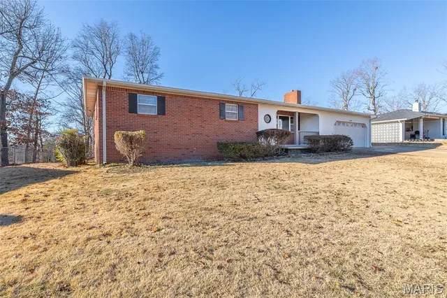 $259,900 | 2007 Schweitzer Drive, Poplar Bluff, MO 63901