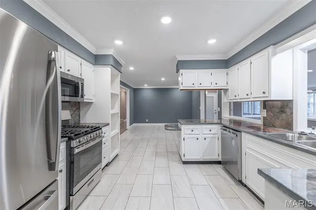 $259,900 | 2007 Schweitzer Drive, Poplar Bluff, MO 63901