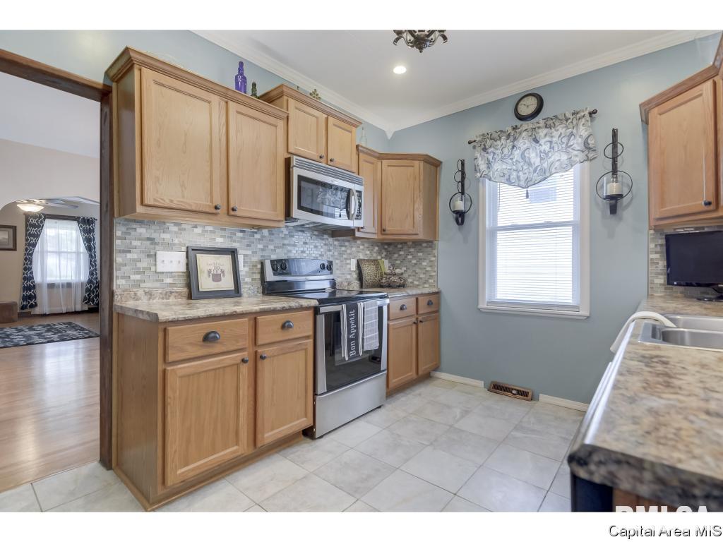 1441 North 3rd Street Springfield, IL 62702 - Photo 12 of 27