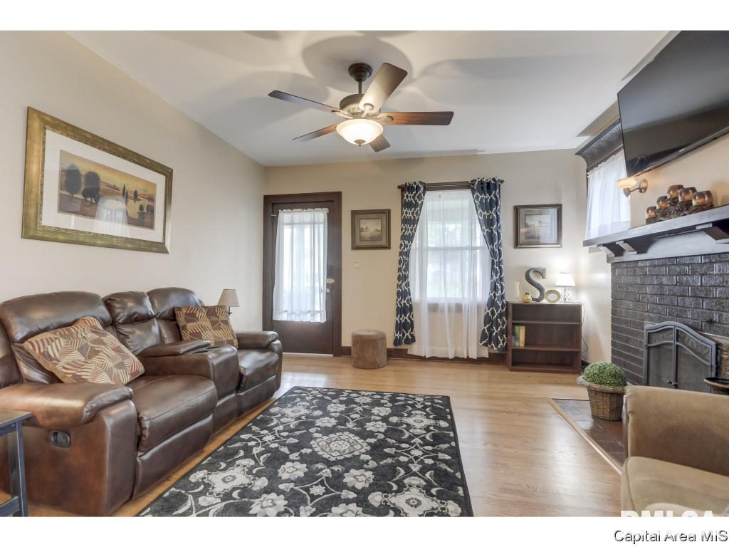 1441 North 3rd Street Springfield, IL 62702 - Photo 4 of 27