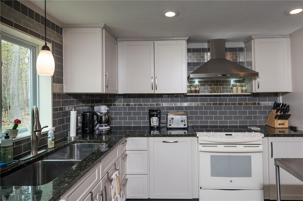 58 Ossipee Road York, ME 03902 - Photo 12 of 33 Photo