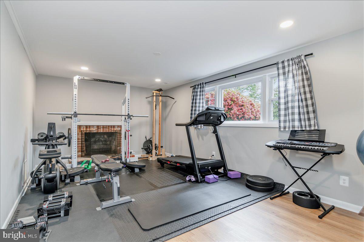 3428 Ramsgate Terrace Alexandria, VA 22309 - Photo 26 of 40 Lower Level Family Room / Rec Room