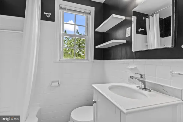 $2,328 | 6611 East Wakefield Drive, Unit B1, Alexandria, VA 22307