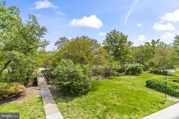 $2,328 | 6611 East Wakefield Drive, Unit B1, Alexandria, VA 22307