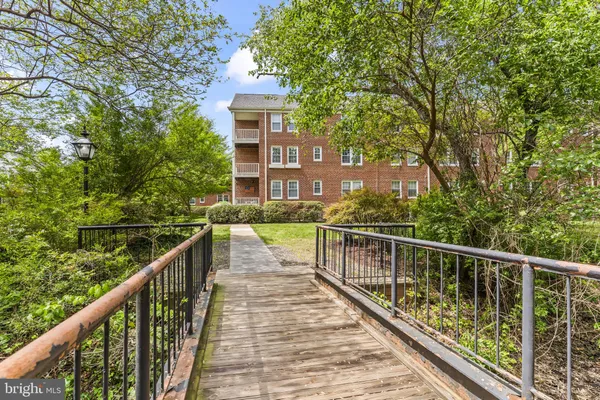 $2,328 | 6611 East Wakefield Drive, Unit B1, Alexandria, VA 22307