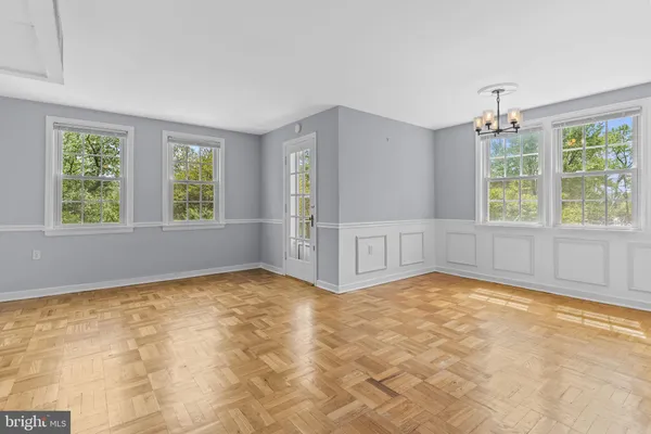 $2,328 | 6611 East Wakefield Drive, Unit B1, Alexandria, VA 22307