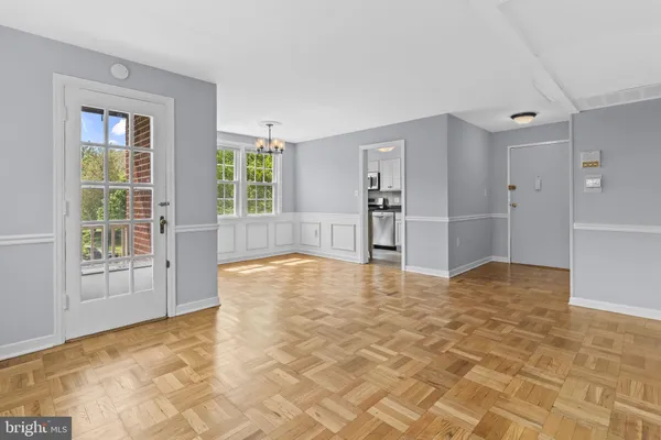 $2,328 | 6611 East Wakefield Drive, Unit B1, Alexandria, VA 22307