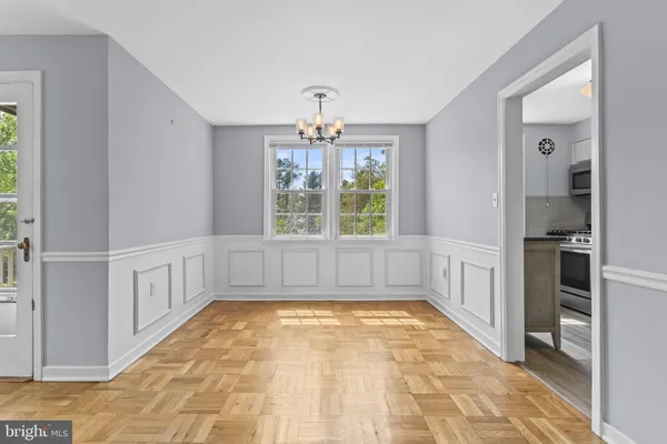 $2,328 | 6611 East Wakefield Drive, Unit B1, Alexandria, VA 22307