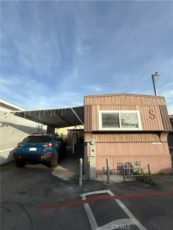 a view of parking area