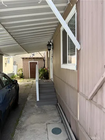 a view of a house with a garage