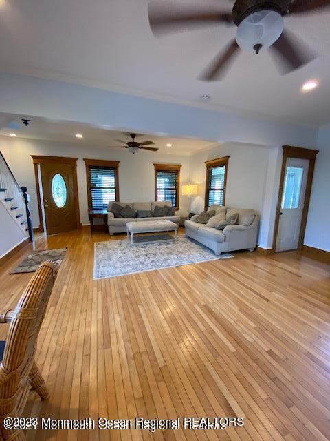 190 Oakwood Avenue West Long Branch, NJ 07764 - Photo 3 of 15 4