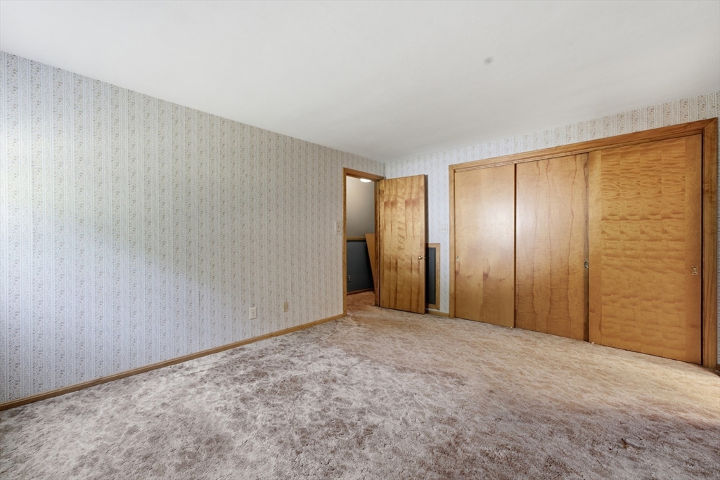 23 Old Orchard Road West Springfield, MA 01089 - Photo 20 of 41