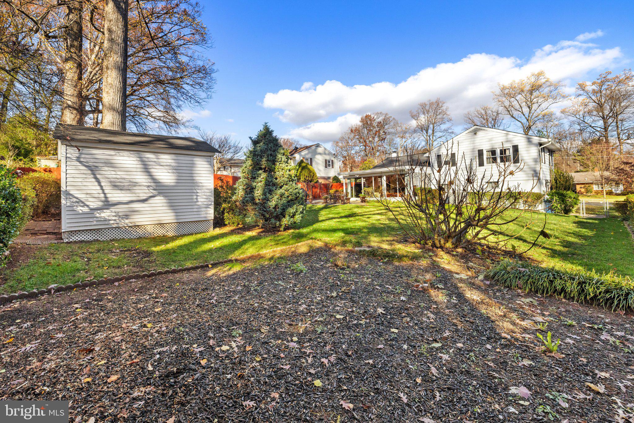 5209 Light Street Springfield, VA 22151 - Photo 49 of 56 Garden Area
