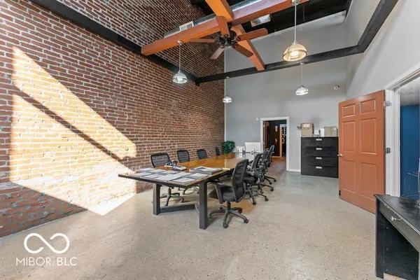 $15 | 950 White River Pkwy Drive, Unit B, Indianapolis, IN 46221