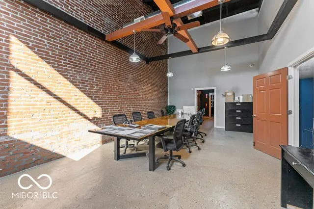 $15 | 950 White River Pkwy Drive, Unit B, Indianapolis, IN 46221