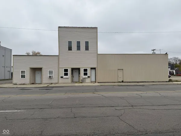 $525,000 | 1517 South Walnut Street, Muncie, IN 47302