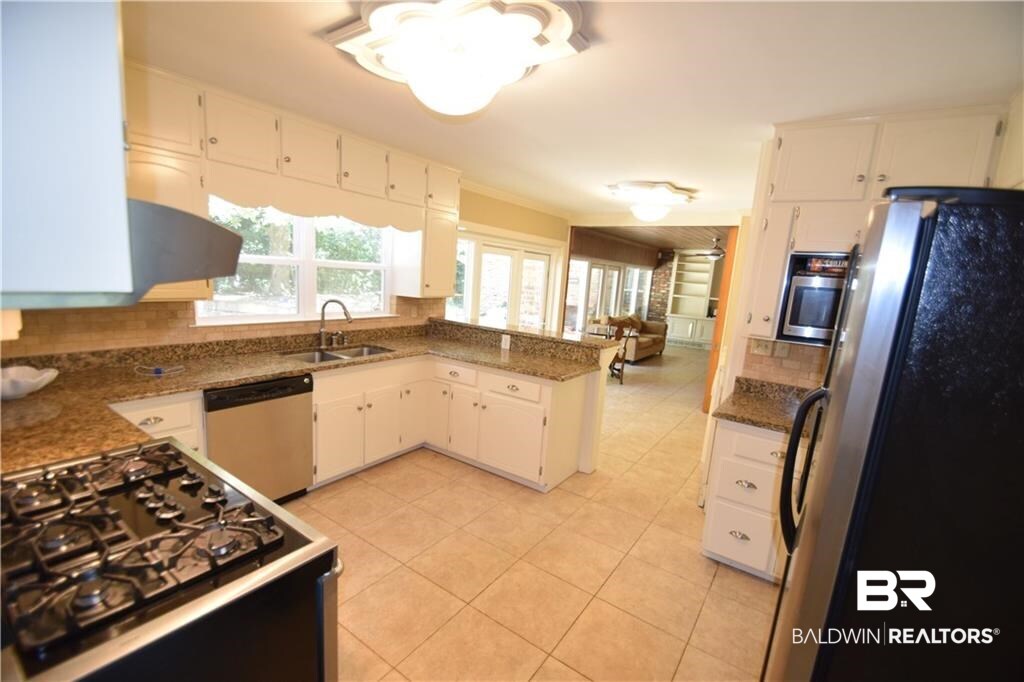 607 Tuthill Lane Mobile, AL 36608 - Photo 9 of 25