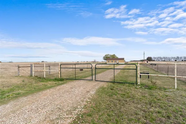 $499,000 | 3950 Private Road 1161, Leonard, TX 75452