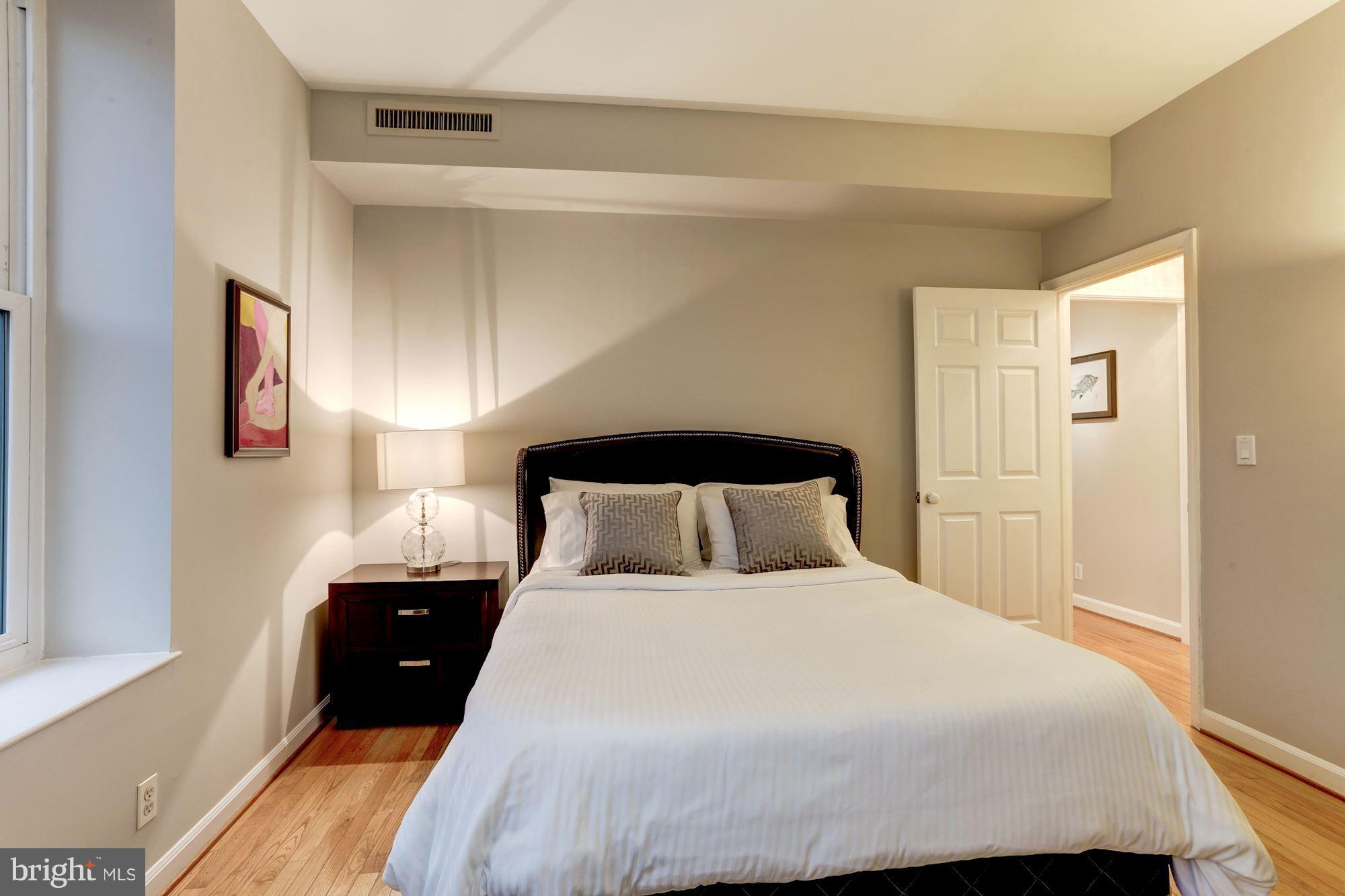 1830 17th Street Northwest, Unit 204 Washington, DC 20009 - Photo 23 of 31