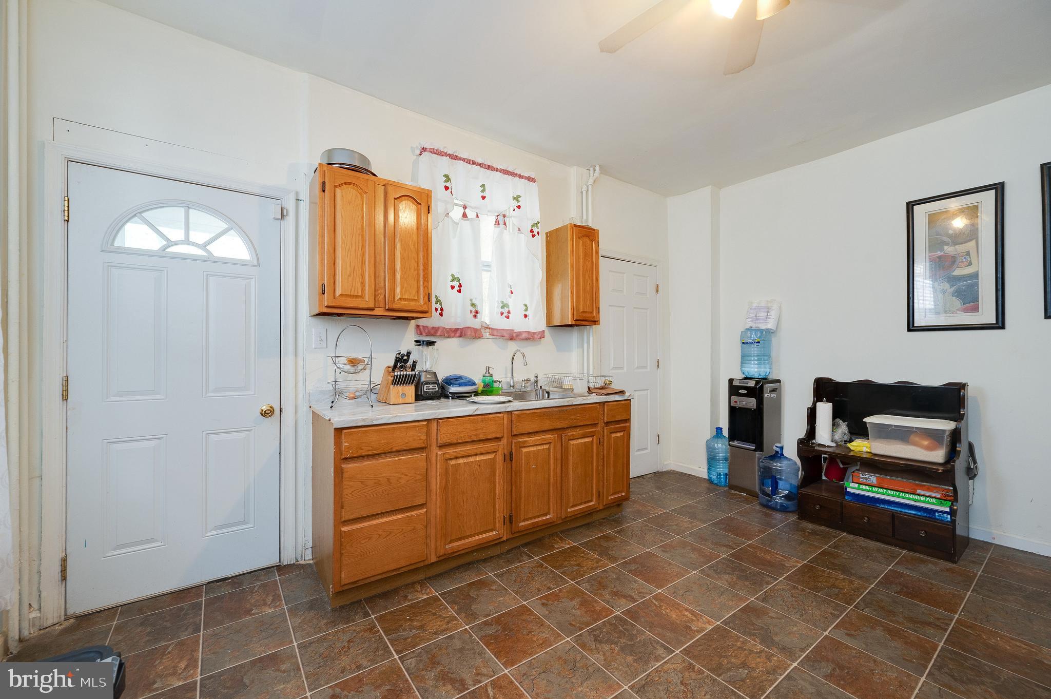 2815 Kutztown Road Reading, PA 19605 - Photo 14 of 32