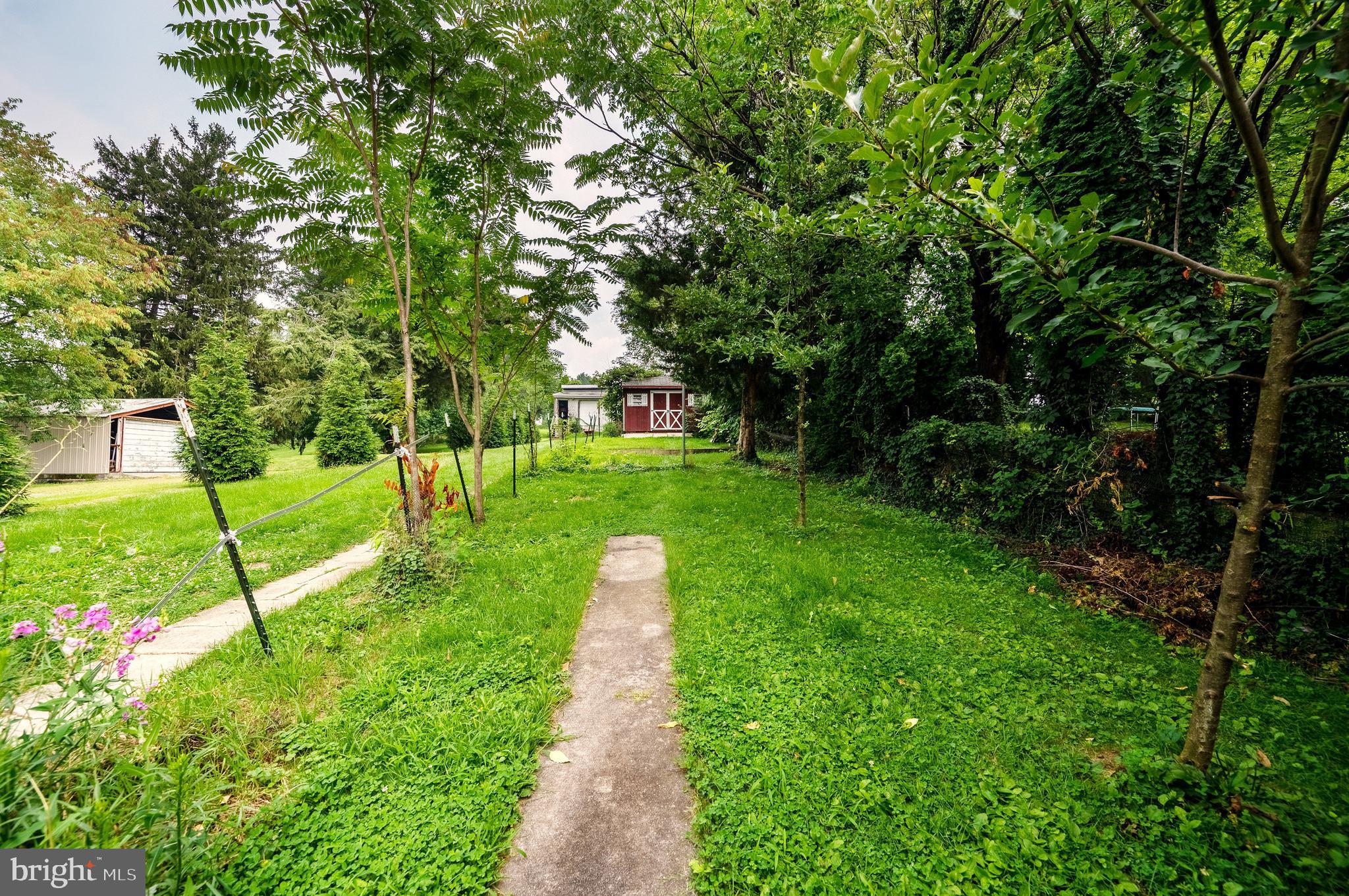 2815 Kutztown Road Reading, PA 19605 - Photo 27 of 32