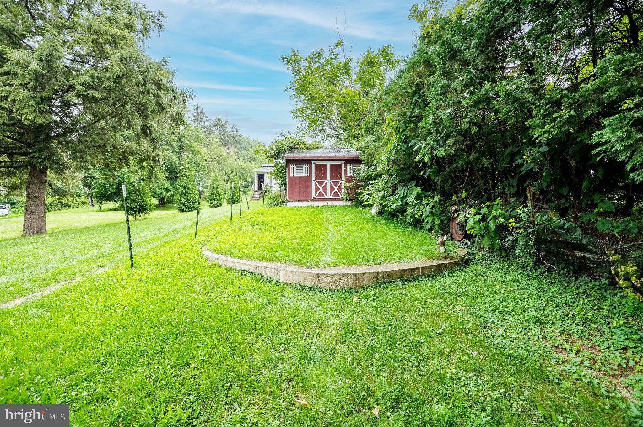 2815 Kutztown Road Reading, PA 19605 - Photo 28 of 32