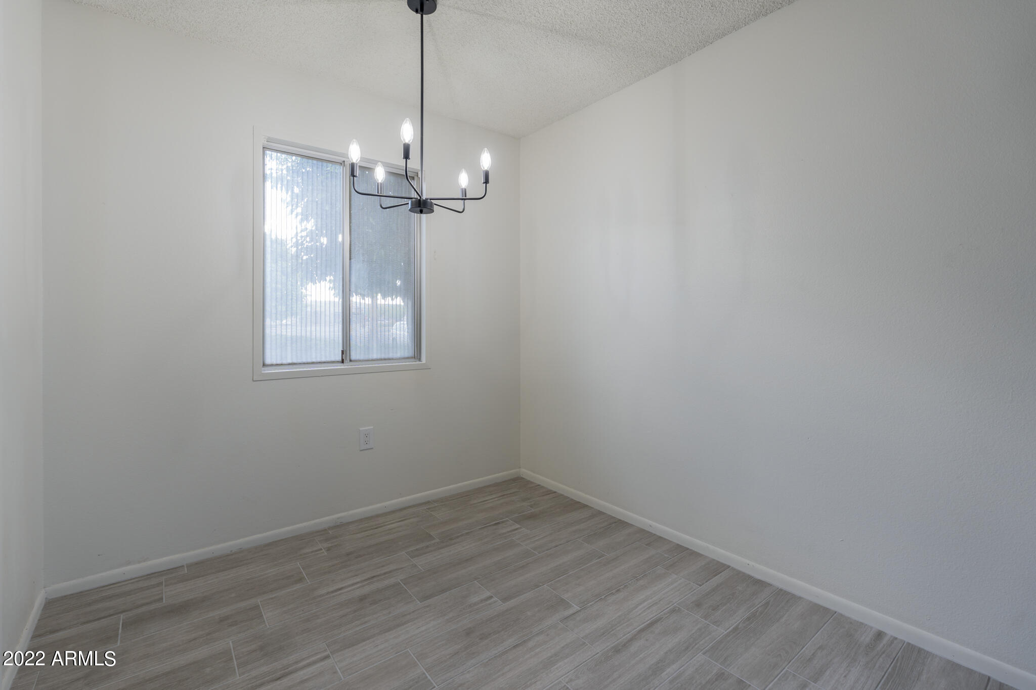 9833 West Royal Ridge Drive Sun City, AZ 85351 - Photo 8 of 20 Dining Area