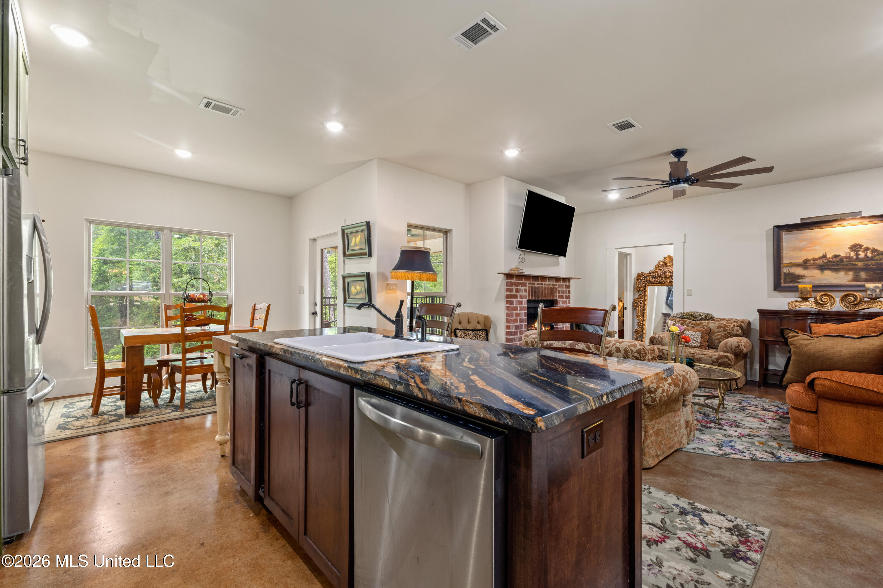 14 Spring Lake Drive Sumrall, MS 39482 - Photo 12 of 30 14_Spring_Lake_Dr-14