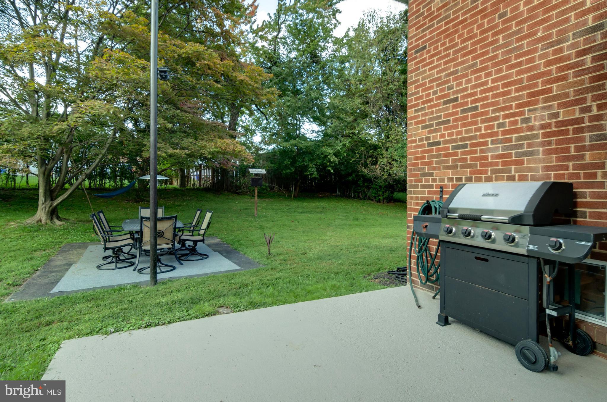4003 Southend Road Rockville, MD 20853 - Photo 25 of 30 Exterior (Rear)
