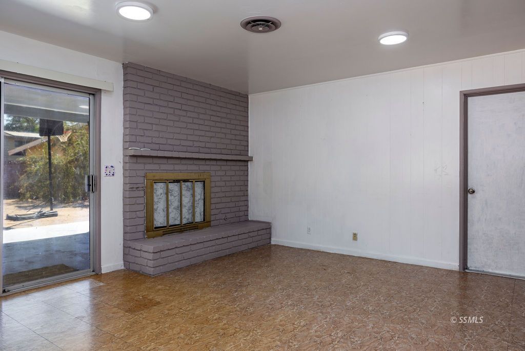 1106 Randall Street Ridgecrest, CA 93555 - Photo 9 of 37 Gallery Image 9