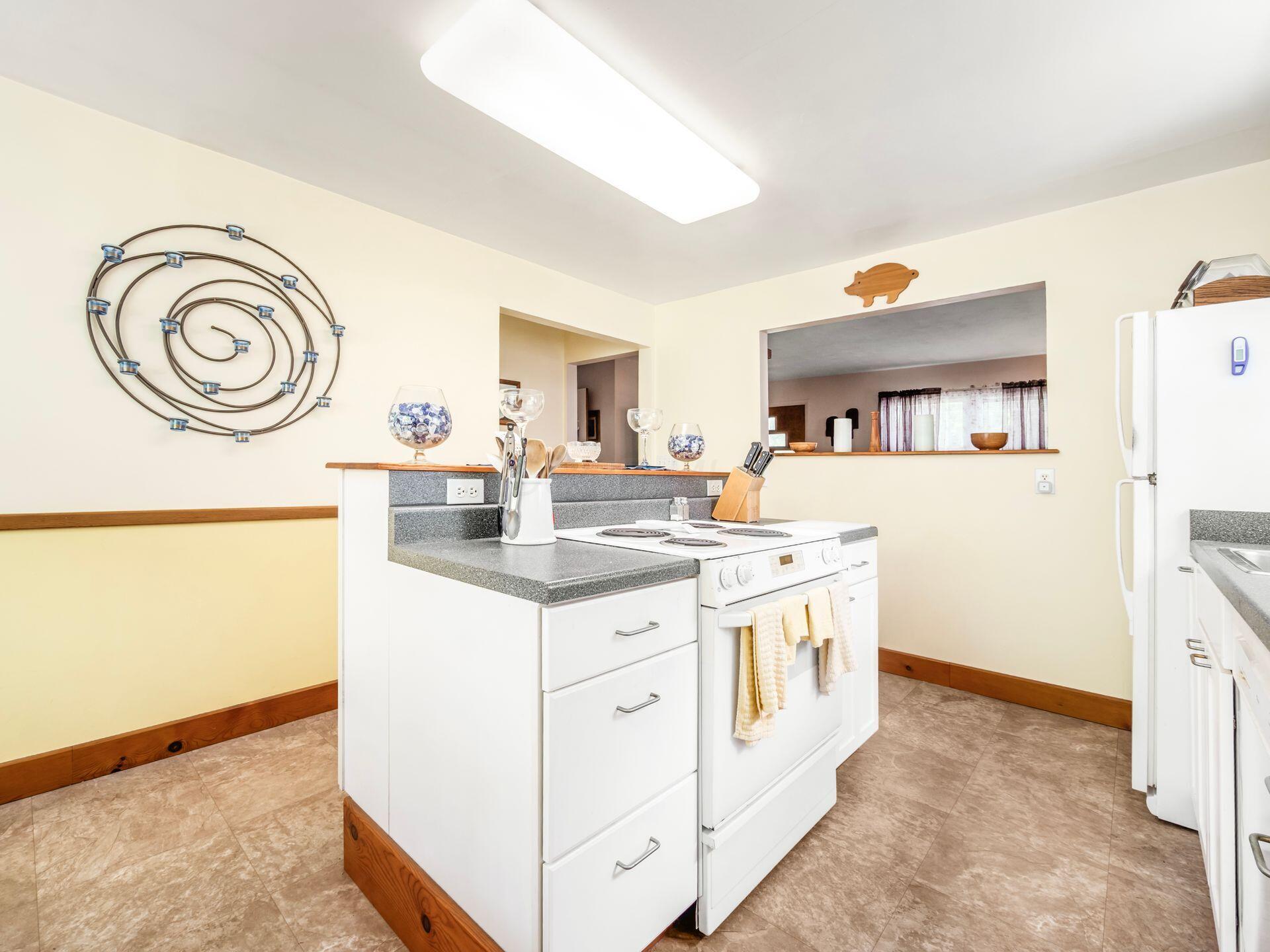 1639 East Cooke Road Columbus, OH 43224 - Photo 5 of 35