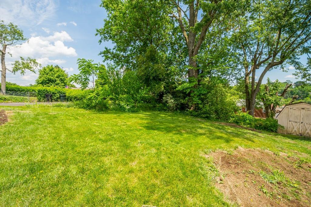 28 Seneca Road Pittsburgh, PA 15241 - Photo 11 of 24 a view of yard with green space