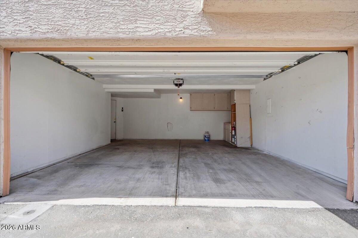 2834 South Ext Road, Unit 2010 Mesa, AZ 85210 - Photo 3 of 36 Garage