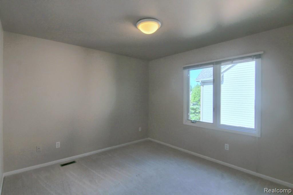 375 Jonathan Drive Rochester, MI 48307 - Photo 21 of 30 3rd_Bedroom.jpg