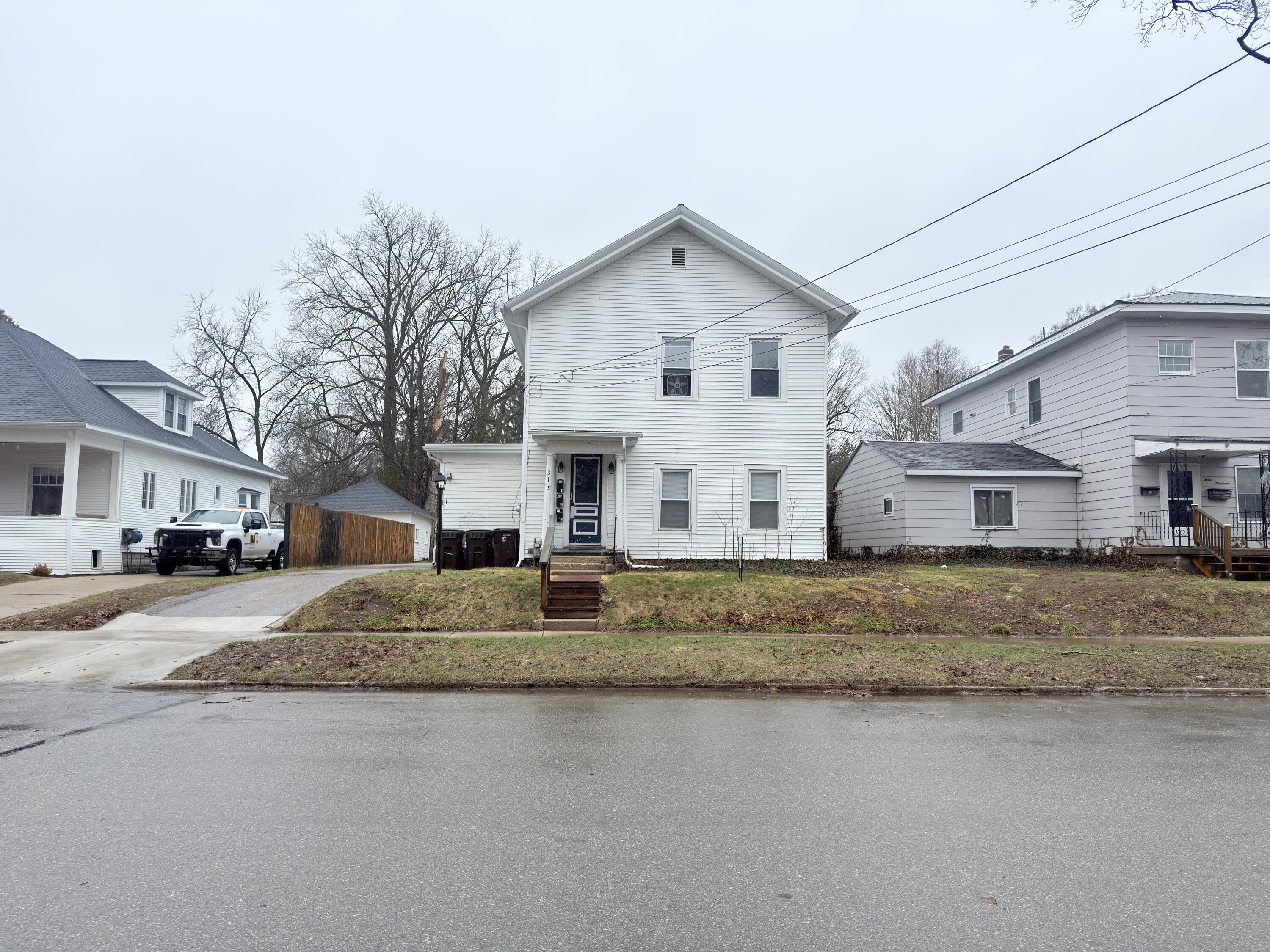 315 Rust Avenue Big Rapids, MI 49307 - Photo 2 of 36 IMG_1906