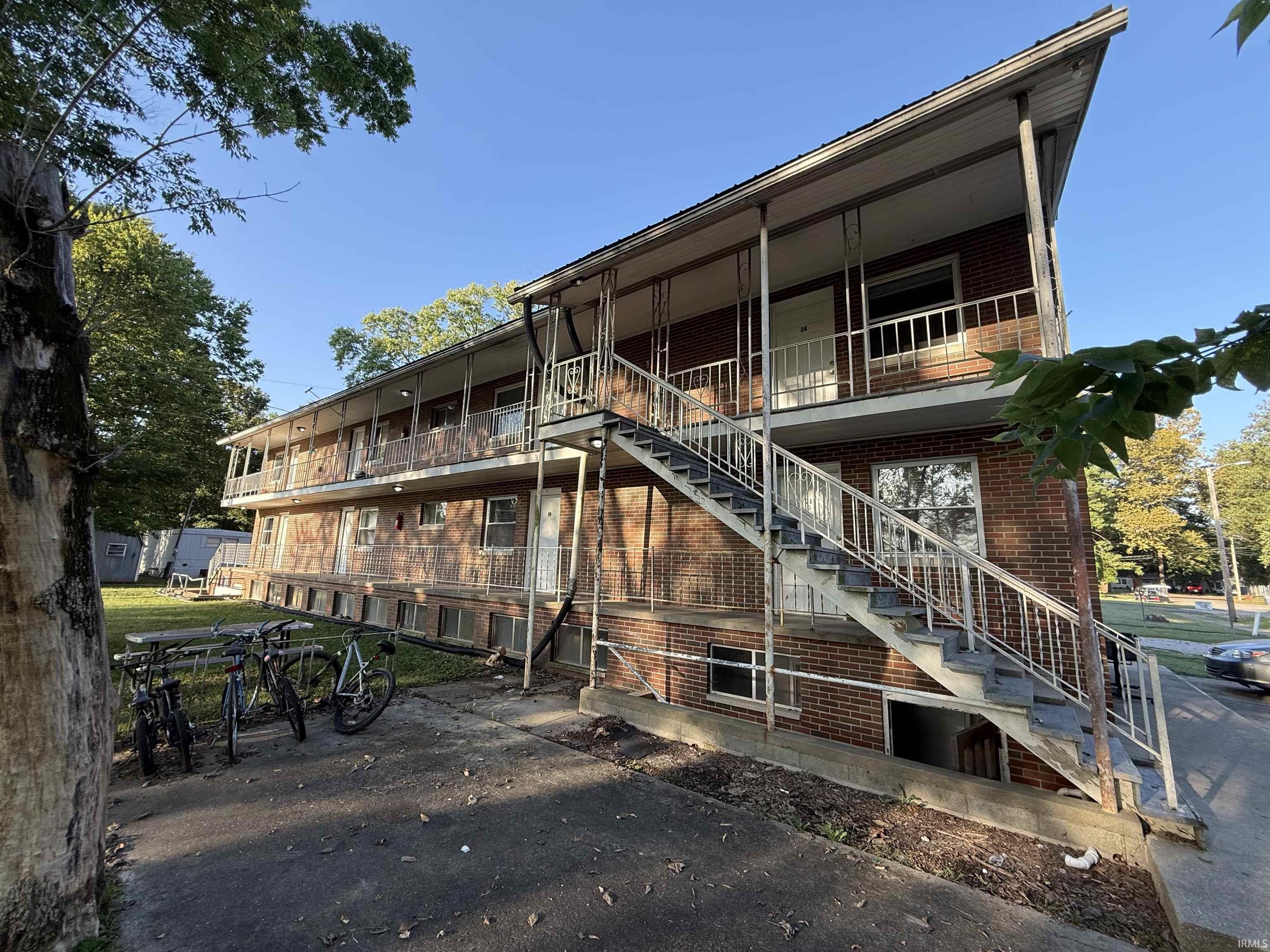 627 Frederick Street New Harmony, IN 47631 - Photo 1 of 6