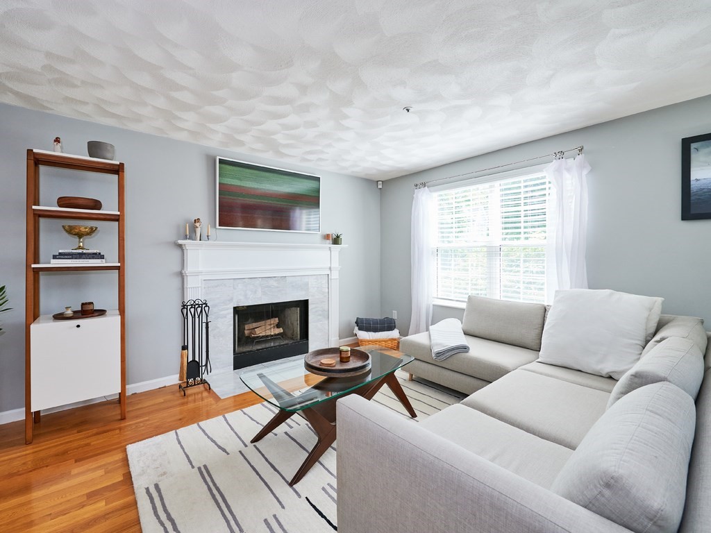 22 Bucklin Road North Andover, MA 01845 - Photo 6 of 37 Gallery Image 6