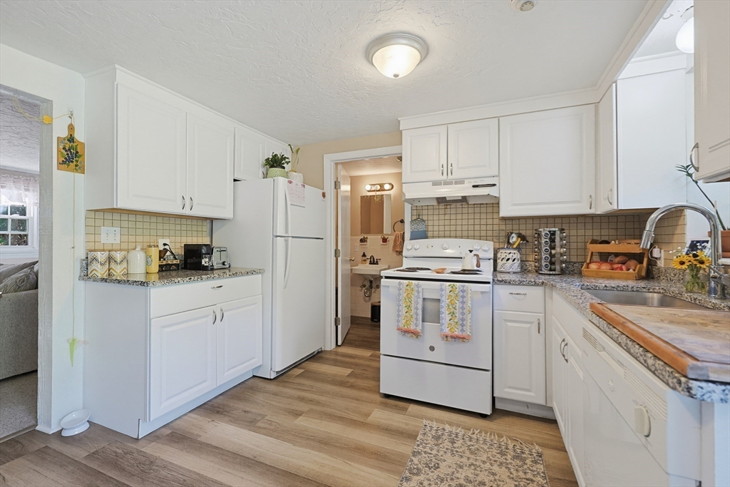2 Mathurin Road Plainville, MA 02762 - Photo 18 of 42 Gallery Image 18