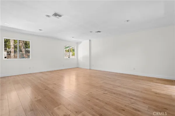 $690,000 | 6812 Quinton Lane, Tujunga, CA 91042