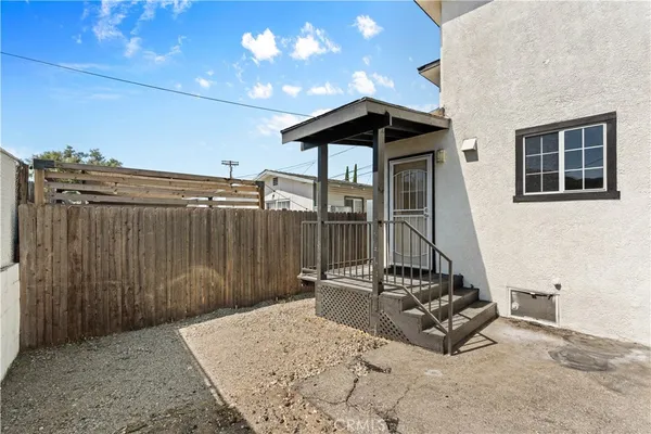 $690,000 | 6812 Quinton Lane, Tujunga, CA 91042