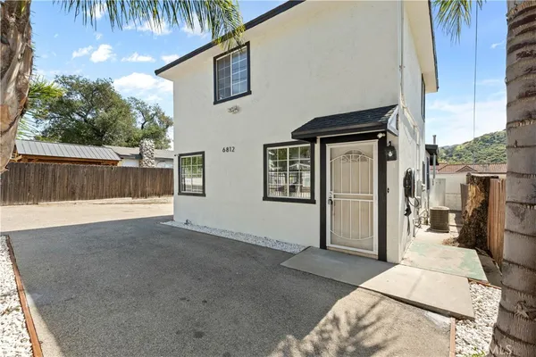 $690,000 | 6812 Quinton Lane, Tujunga, CA 91042