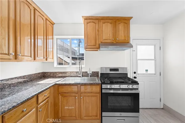 $690,000 | 6812 Quinton Lane, Tujunga, CA 91042