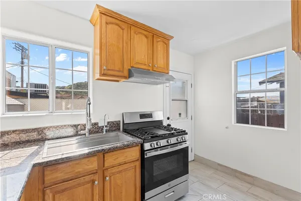 $690,000 | 6812 Quinton Lane, Tujunga, CA 91042