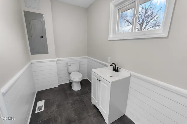 $269,000 | 130 Utah Street, Bristol, VA 24201