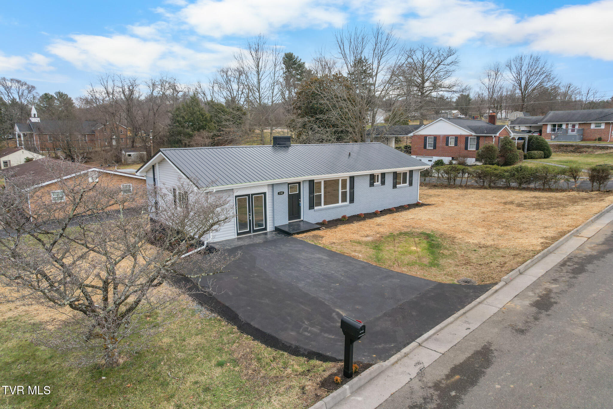 130 Utah Street Bristol, VA 24201 - Photo 2 of 36 DJI_0629