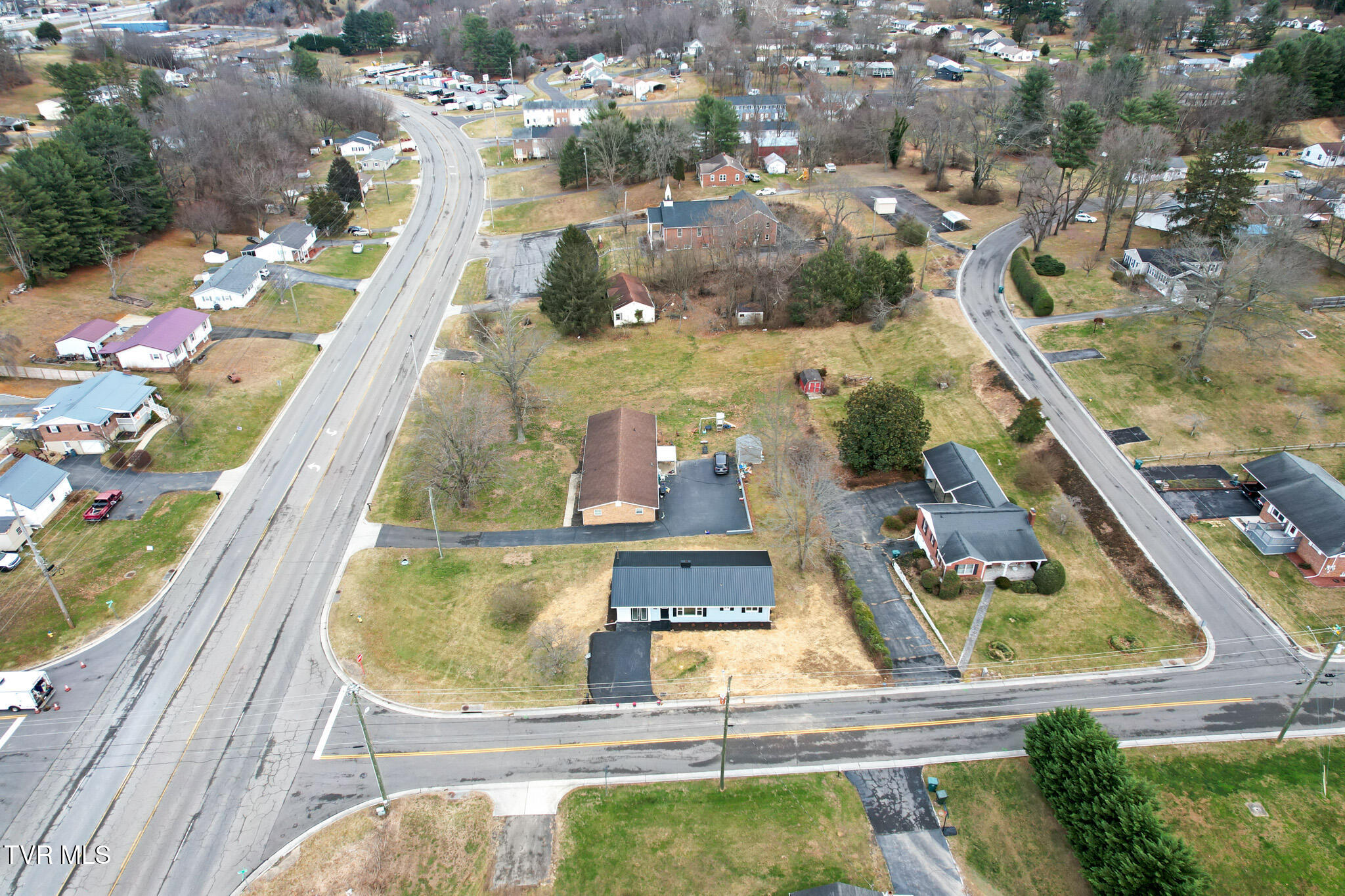 130 Utah Street Bristol, VA 24201 - Photo 6 of 36 DJI_0627